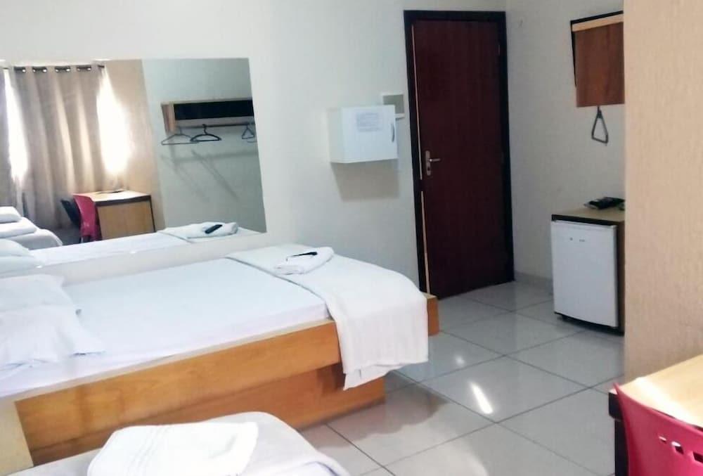 Hotel Dok Brasília Unidade águas Claras 3*
